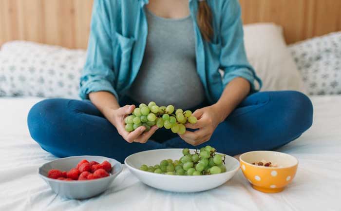 Cómo comer bien durante el embarazo