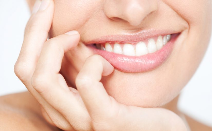 ¿Cuánto cuesta un implante dental?